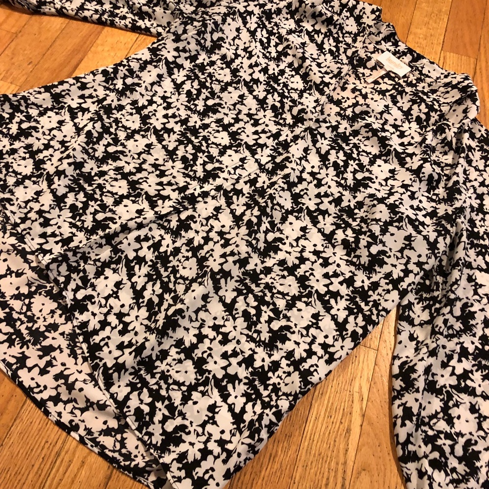 Black&White Floral Top